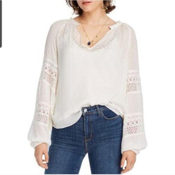 LINI Sasha V-neck Top - Picture 1 of 7